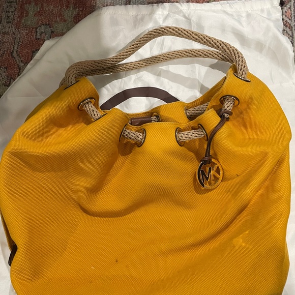 Michael Kors Canvas Bag - Beach Tote - Vacation Purse - Picture 4 of 5